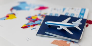 Como escolher seguro viagem internacional sem pagar caro à toa