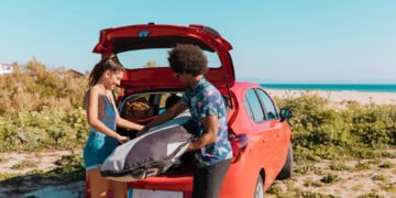 O que levar para viagem de praia sem exagerar demais na mala